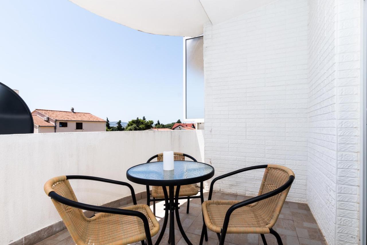 Apartments Dovana Kaštela 外观 照片