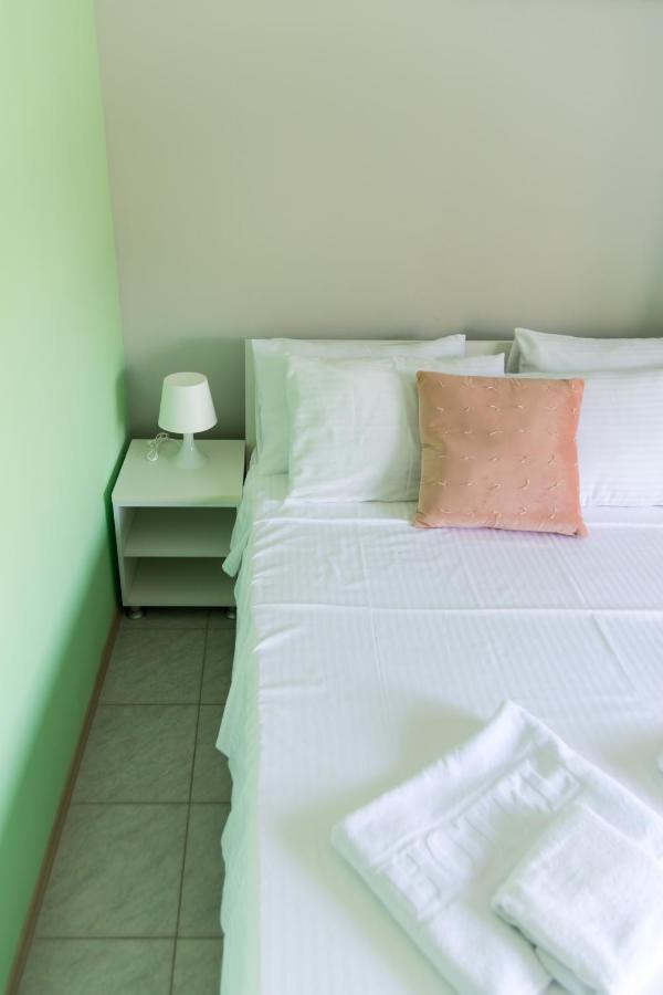 Apartments Dovana Kaštela 外观 照片