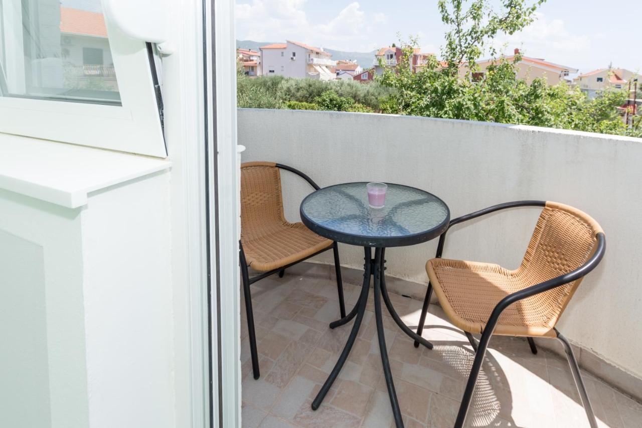 Apartments Dovana Kaštela 外观 照片