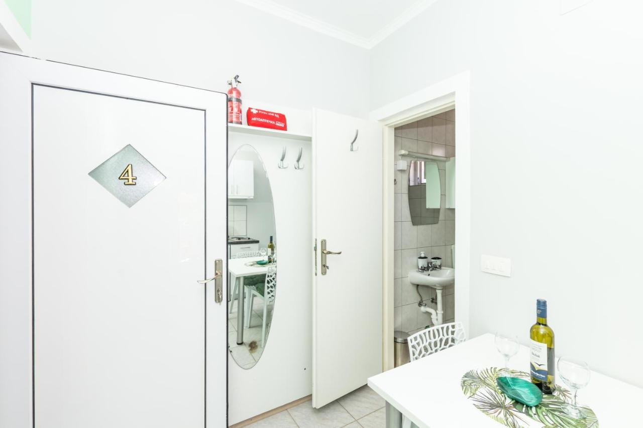 Apartments Dovana Kaštela 外观 照片