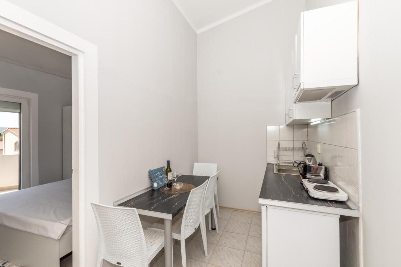 Apartments Dovana Kaštela 外观 照片